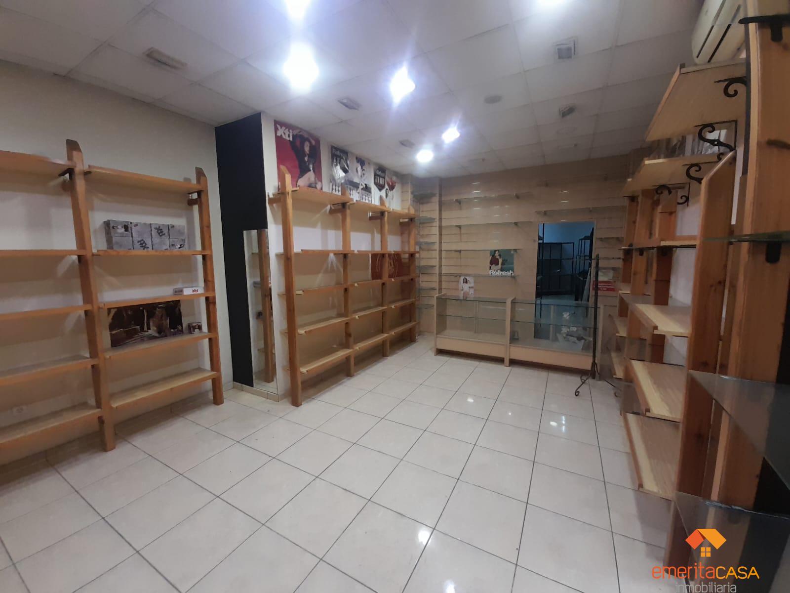 Venta de local comercial en Almendralejo