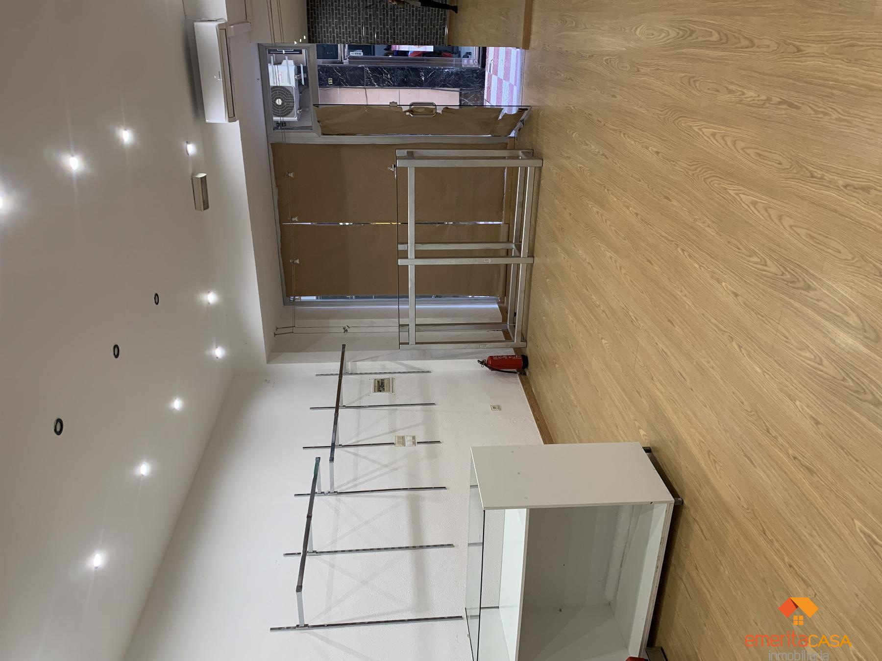 For rent of commercial in Almendralejo