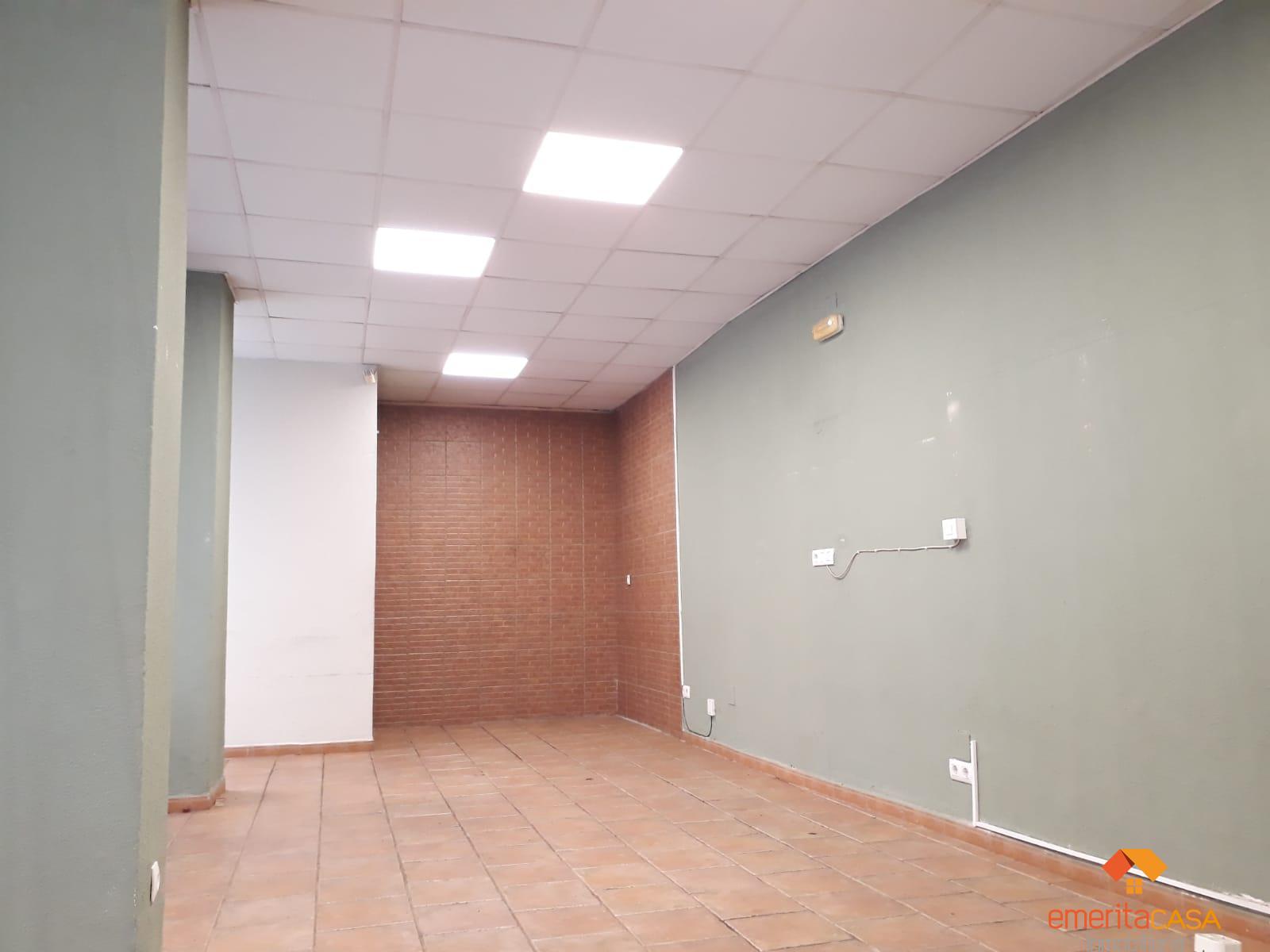 For rent of commercial in Almendralejo