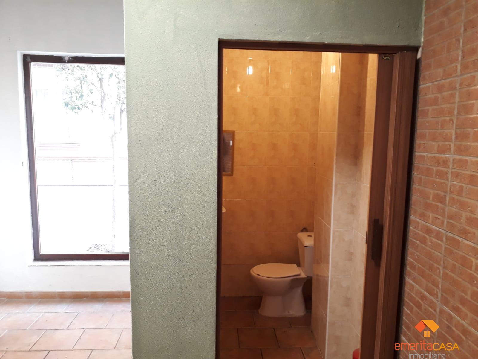 For rent of commercial in Almendralejo