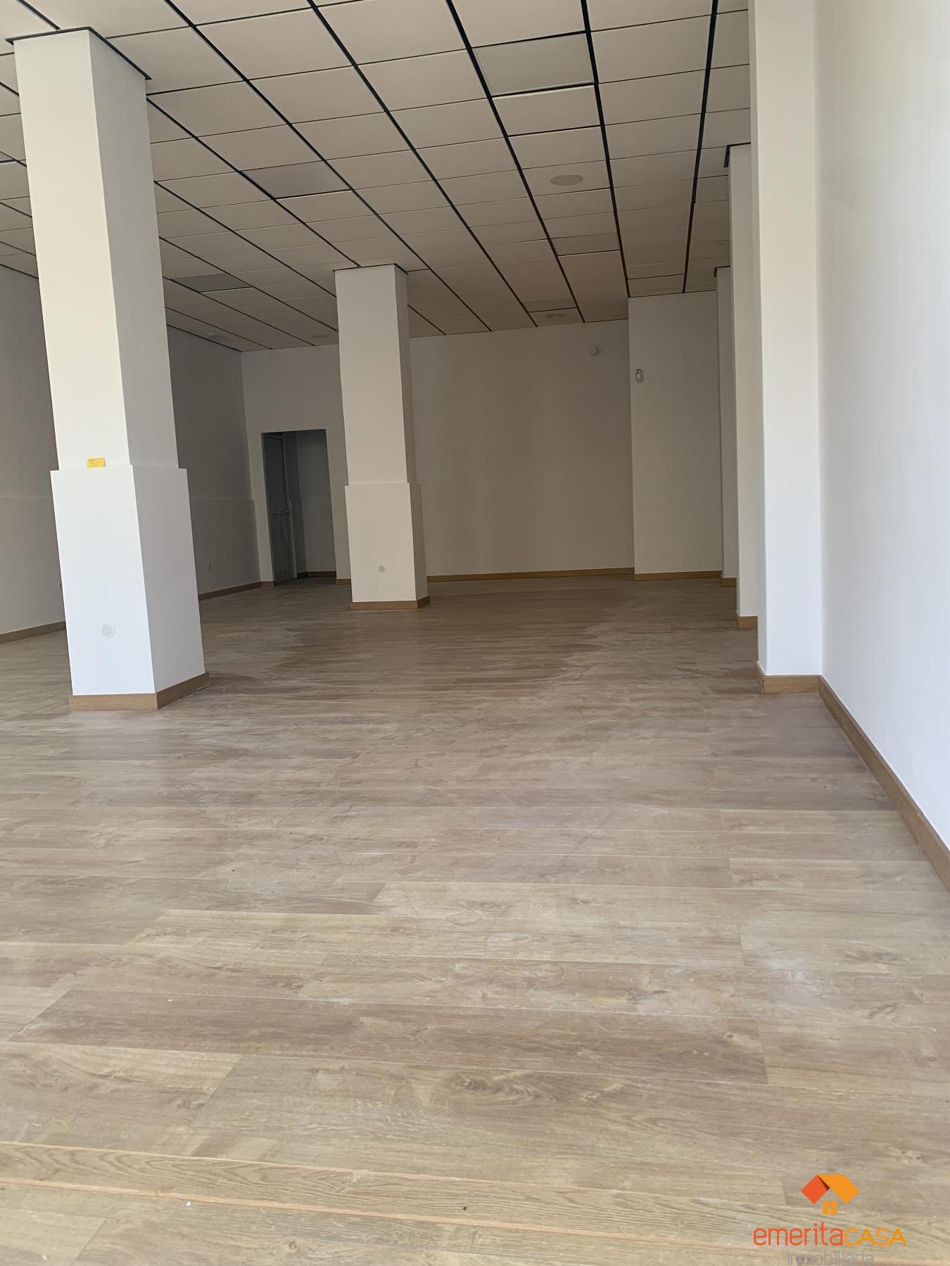 For rent of commercial in Almendralejo