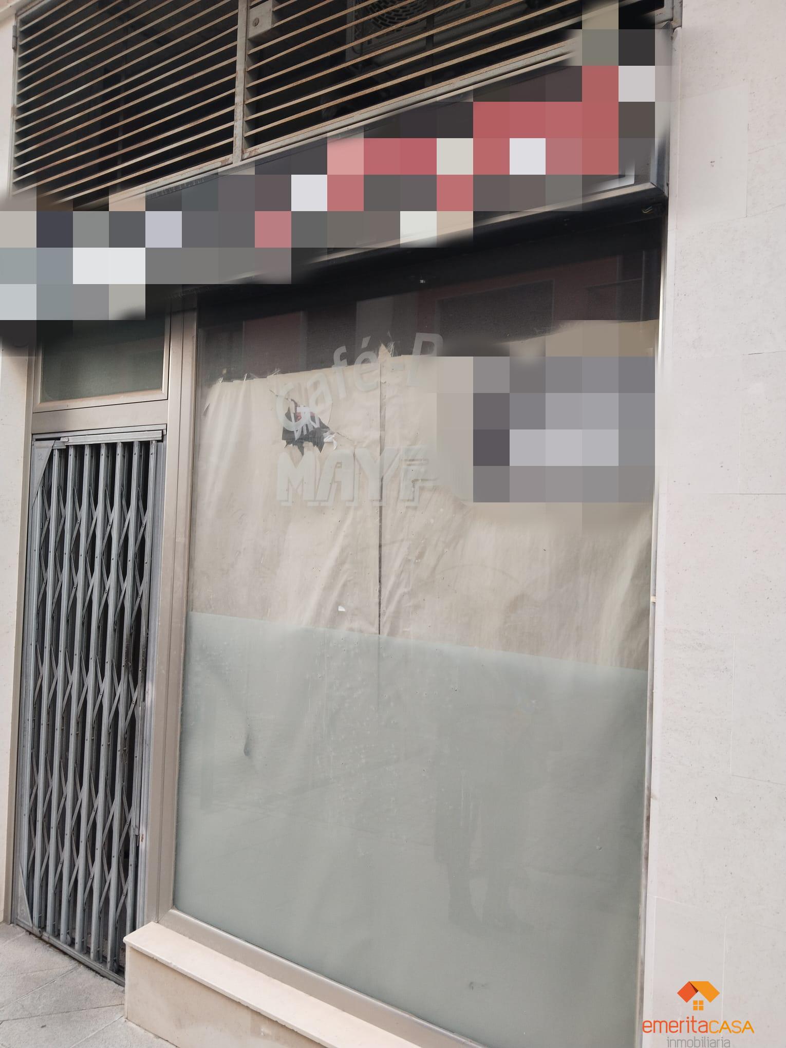 For sale of commercial in Almendralejo