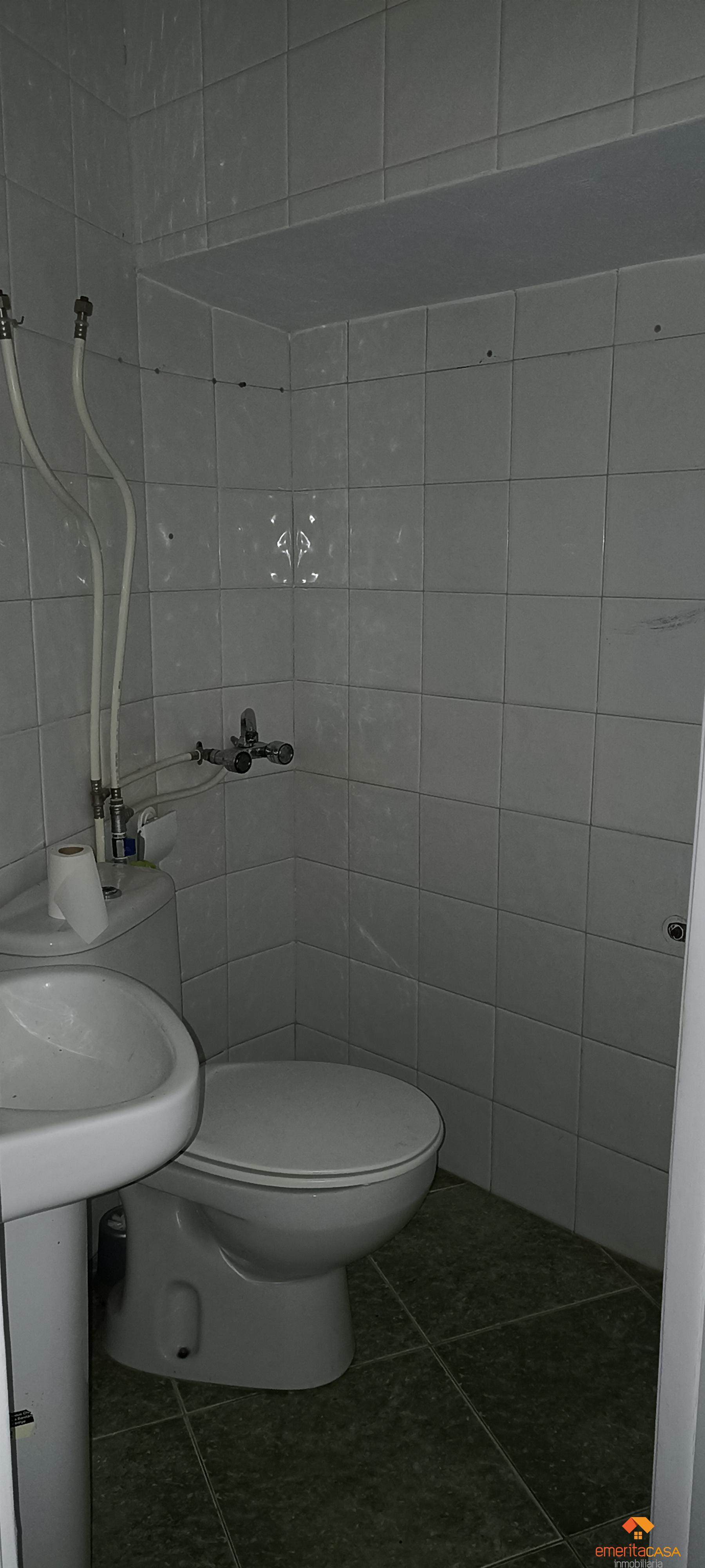 For sale of commercial in Almendralejo