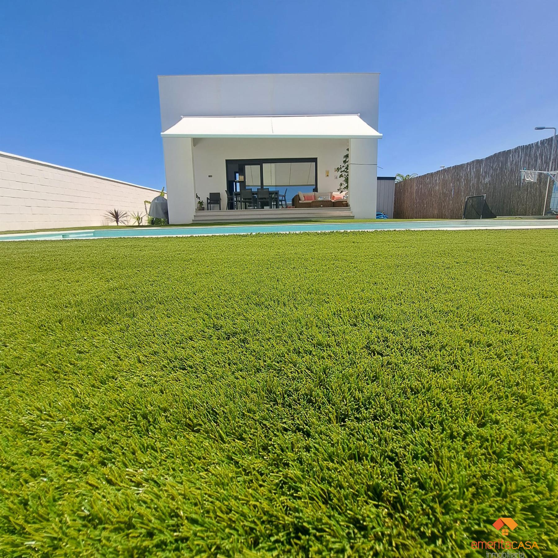 For sale of chalet in Almendralejo
