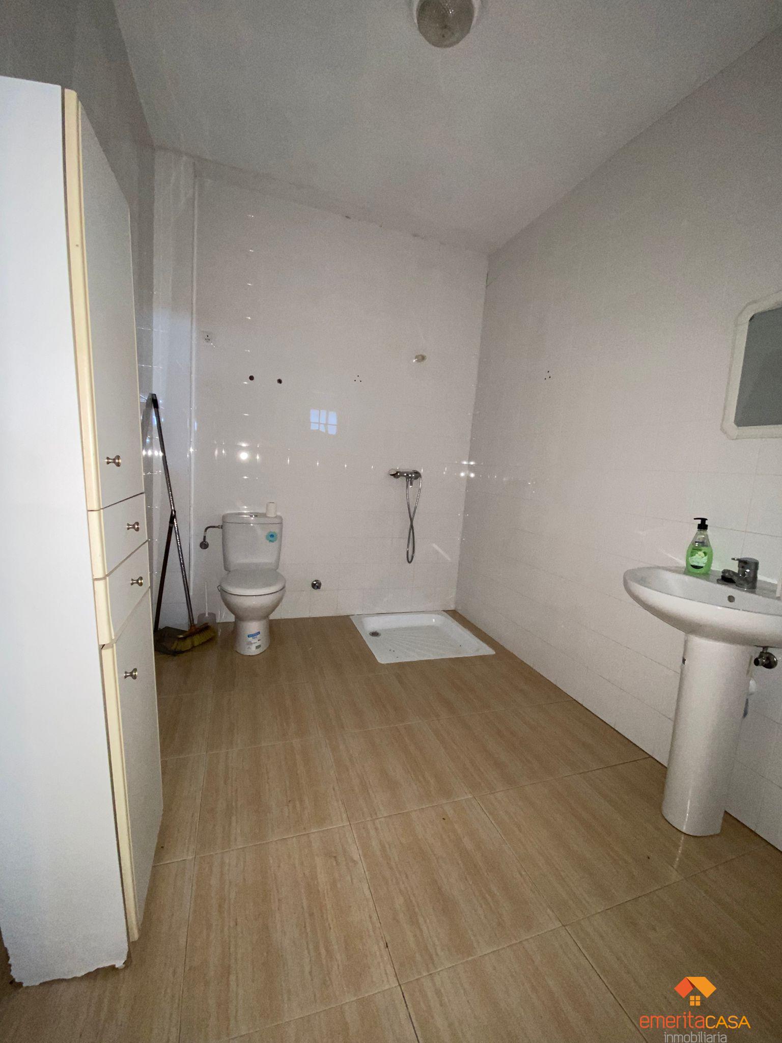 Alquiler de nave en Trujillanos