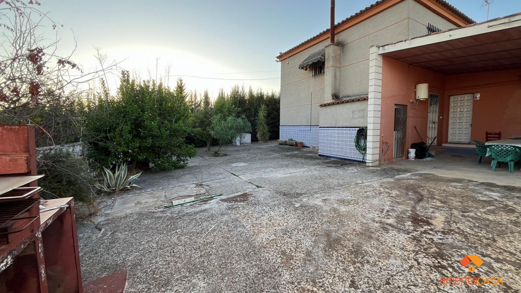 Venta de chalet en Almendralejo