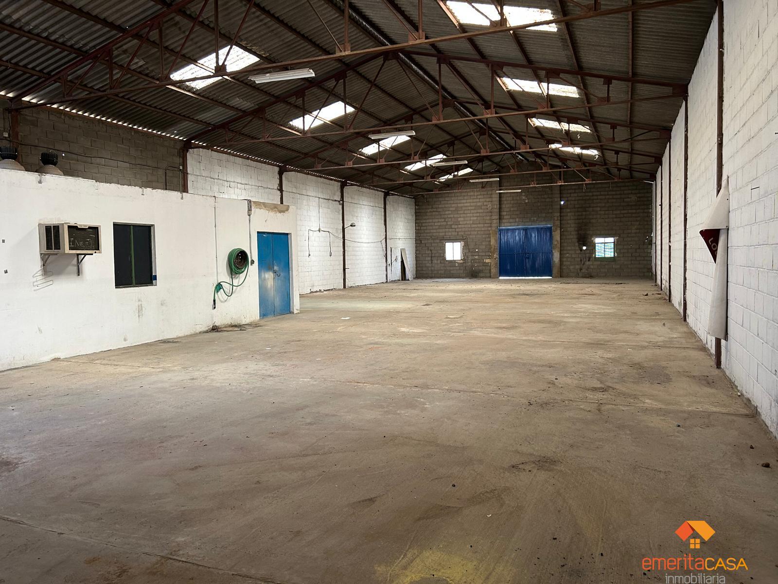 Alquiler de nave en Mérida