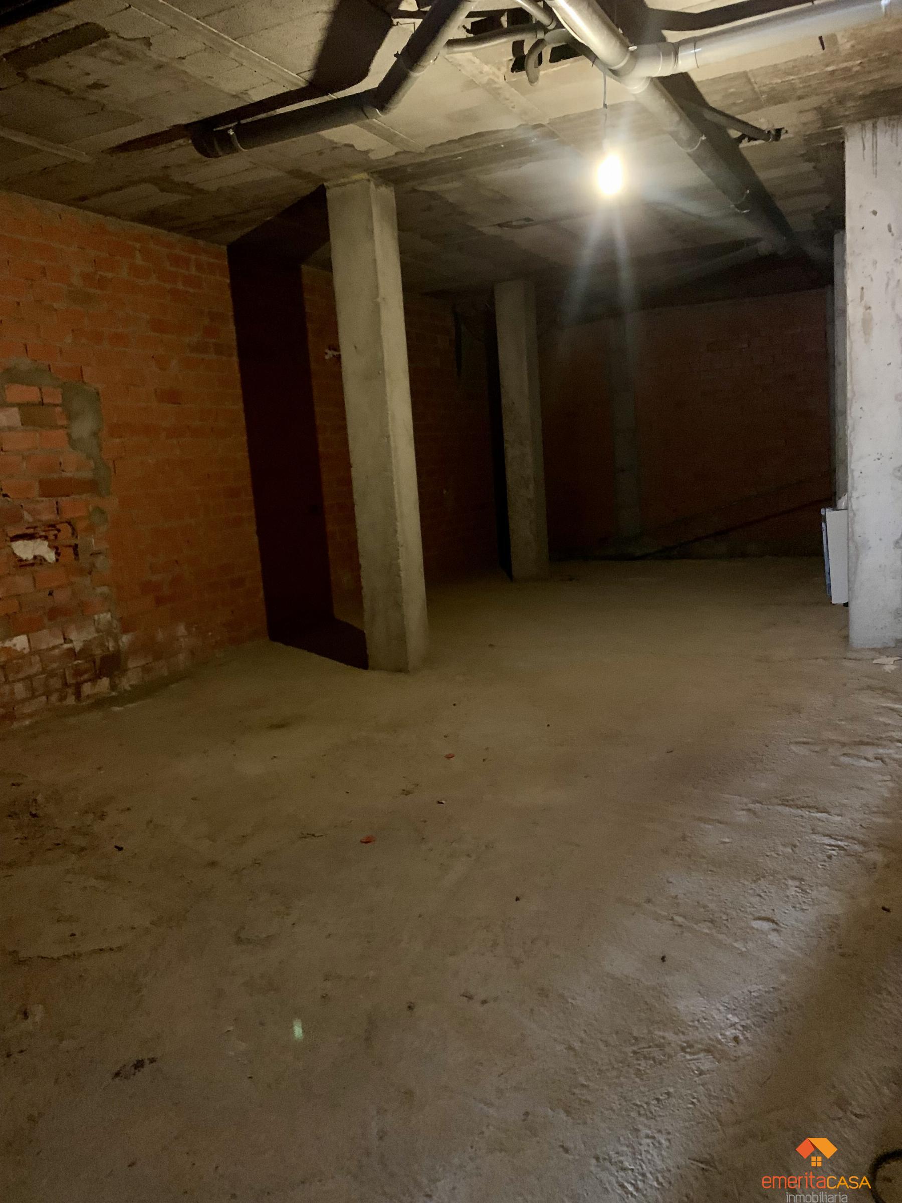 For sale of premises in Almendralejo