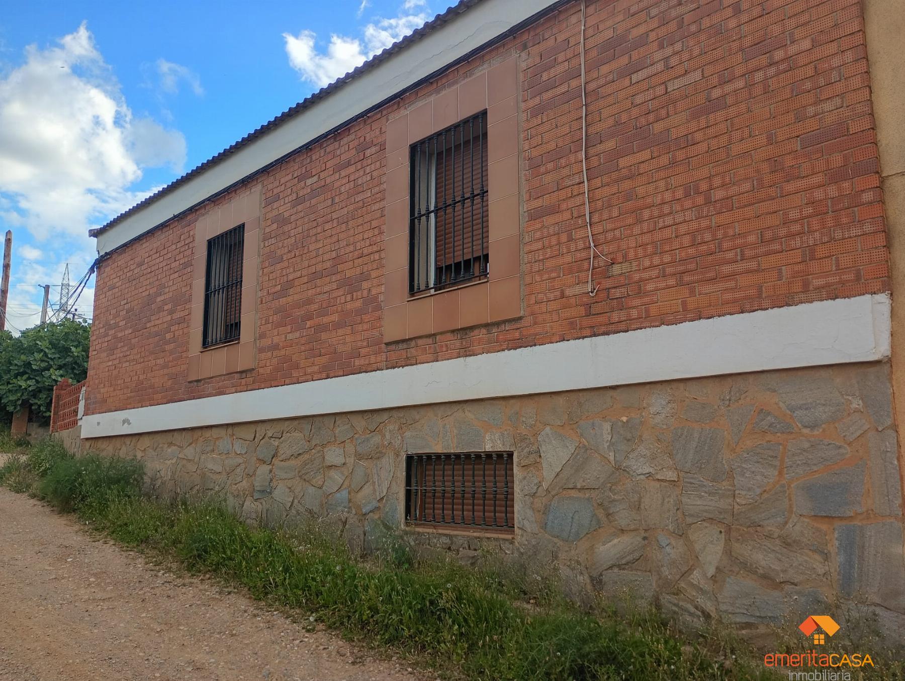 Venta de finca rústica en Cáceres