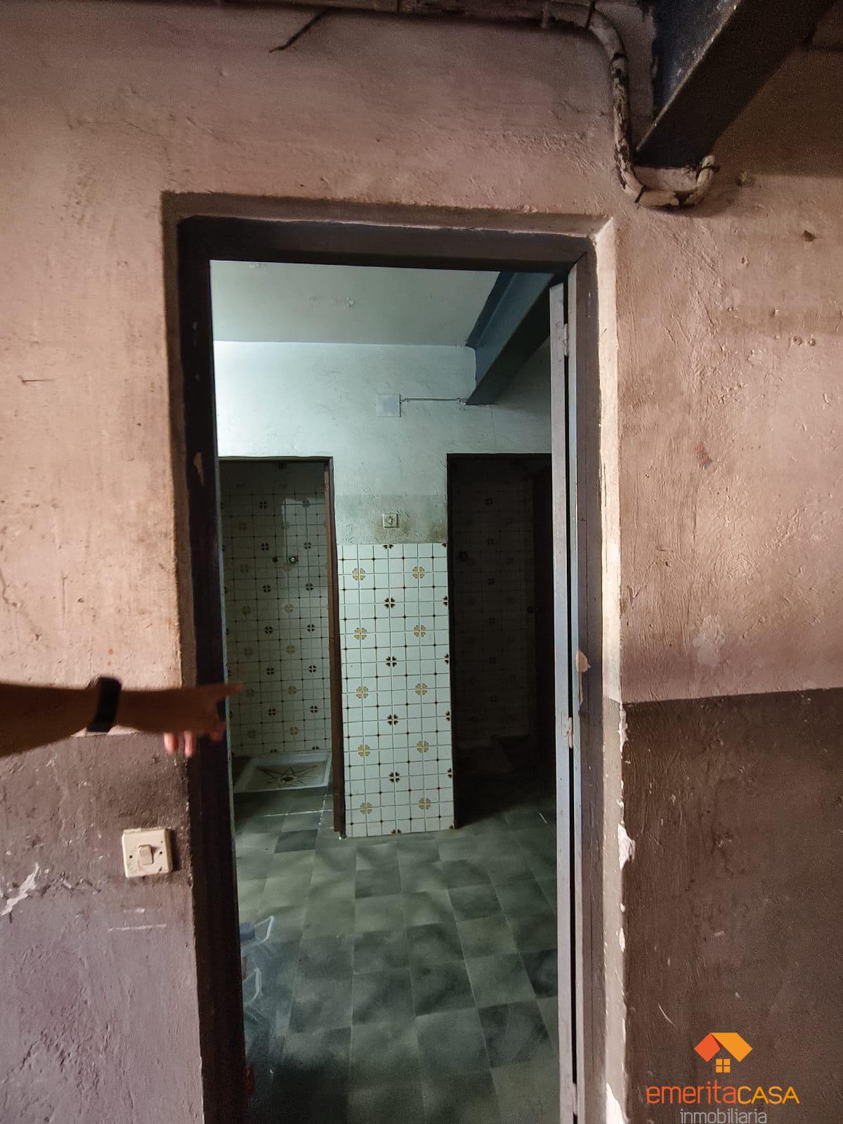 Venta de nave en Cáceres