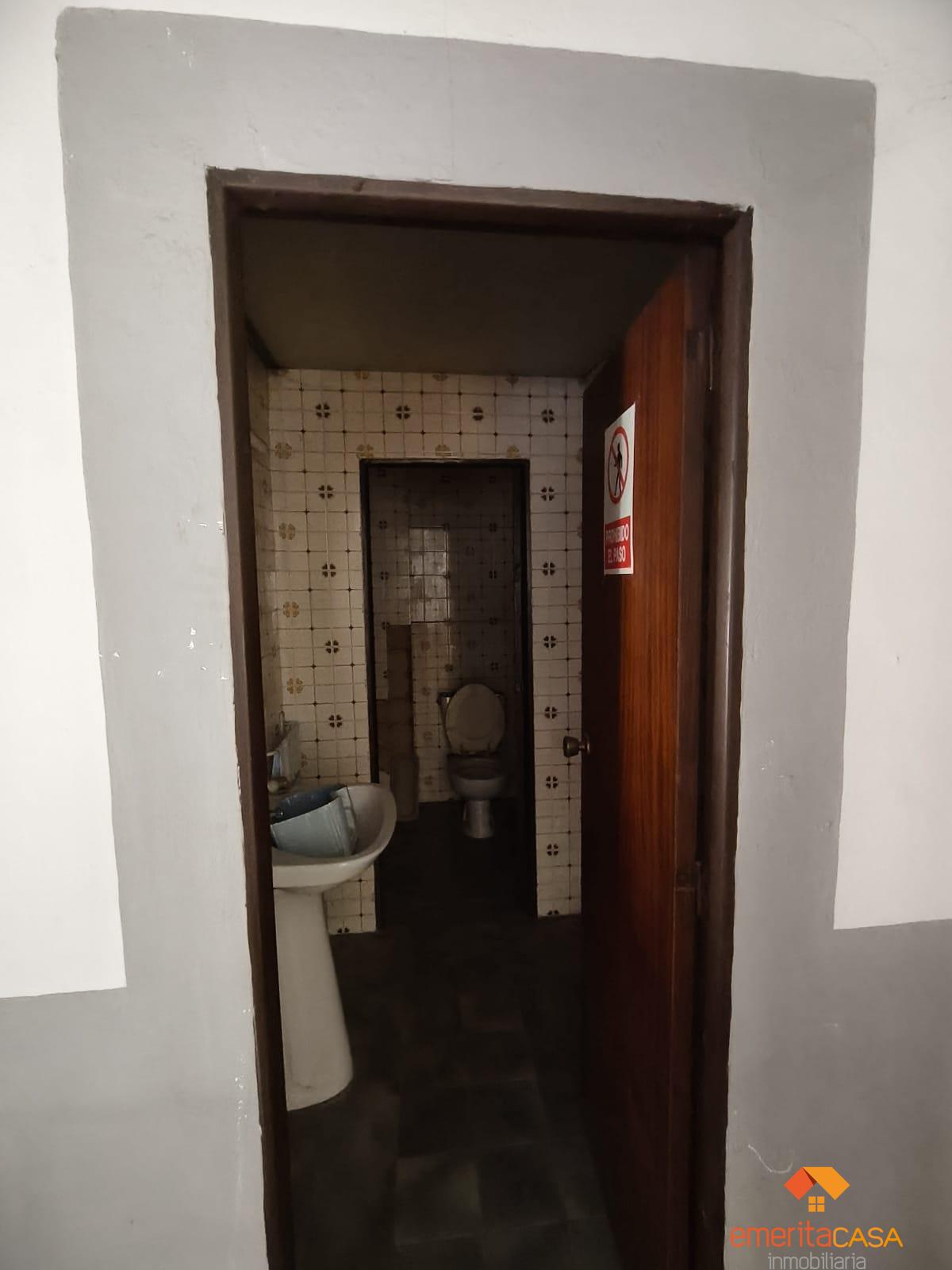 Venta de nave en Cáceres