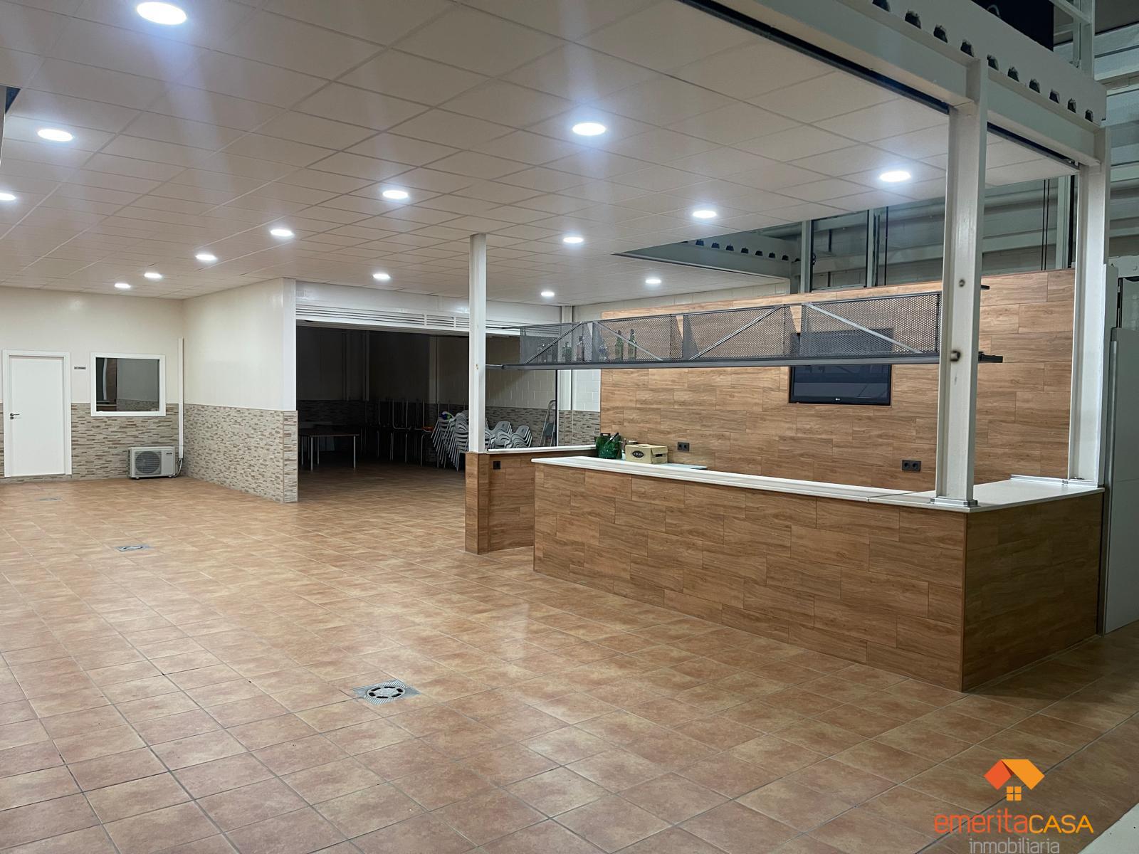 Venta de nave en Almendralejo