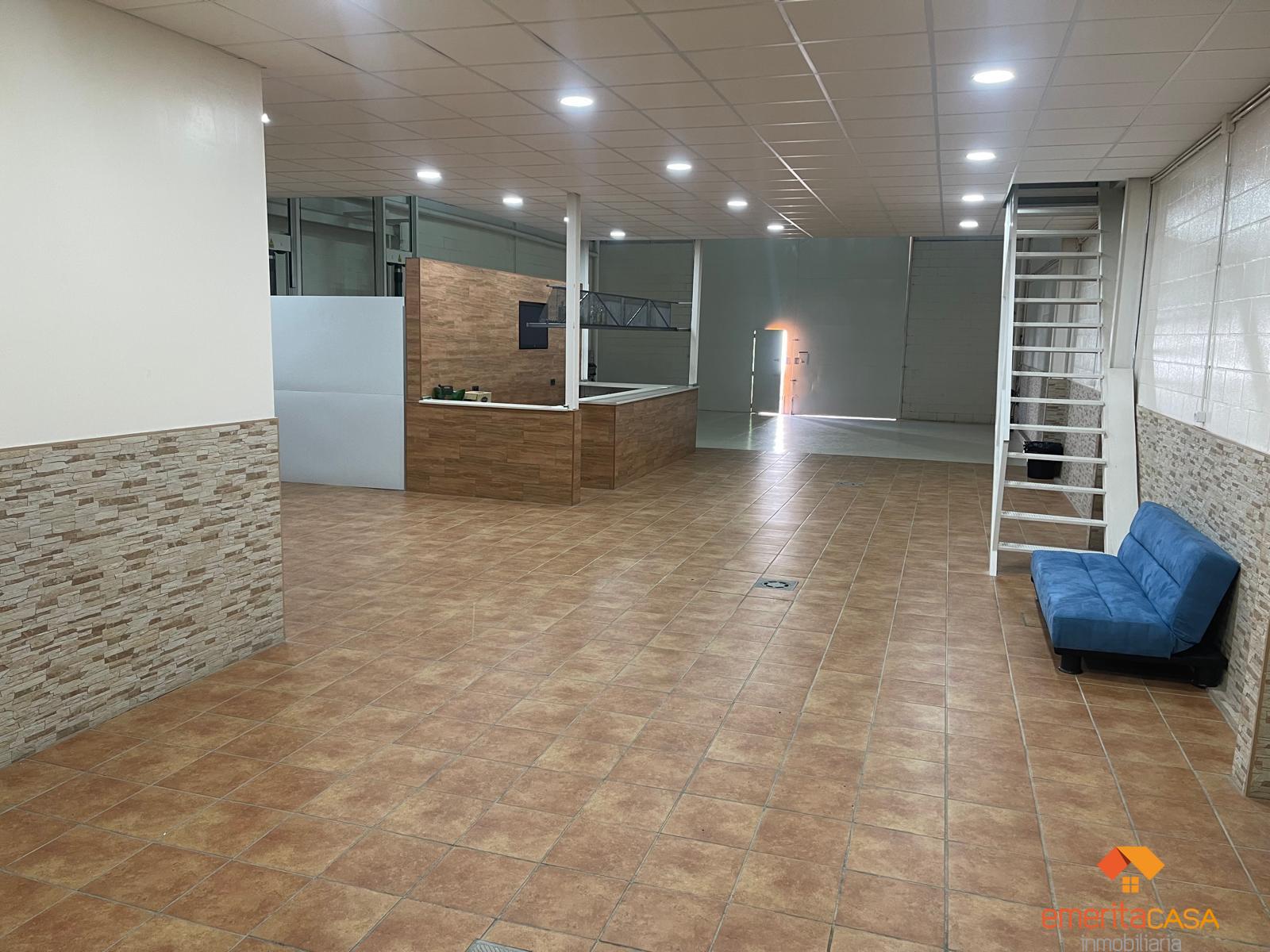 Venta de nave en Almendralejo