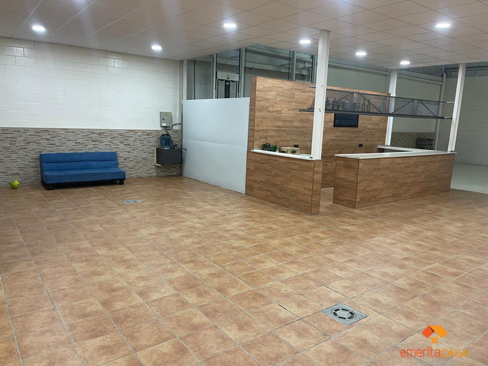 Venta de nave en Almendralejo