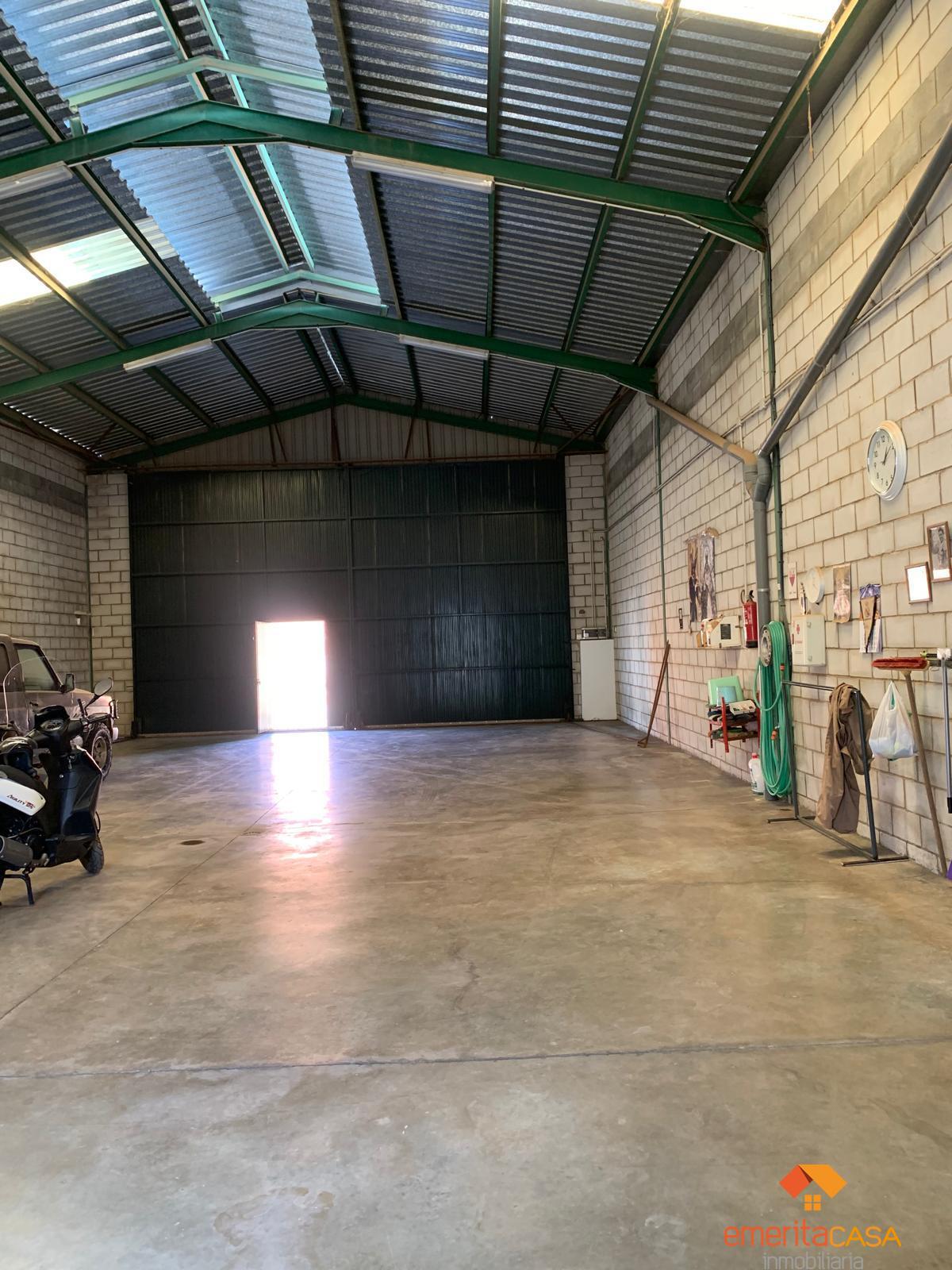 Venta de nave en Almendralejo