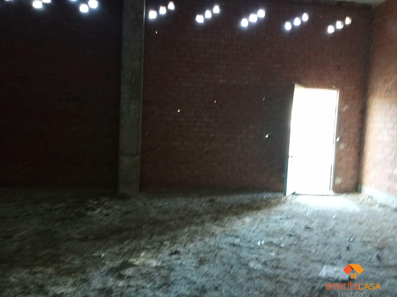 Venta de local en Cáceres