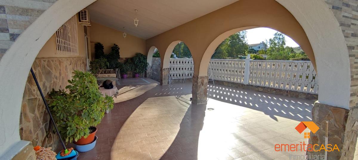 For sale of chalet in Mérida