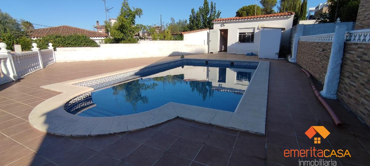 For sale of chalet in Mérida