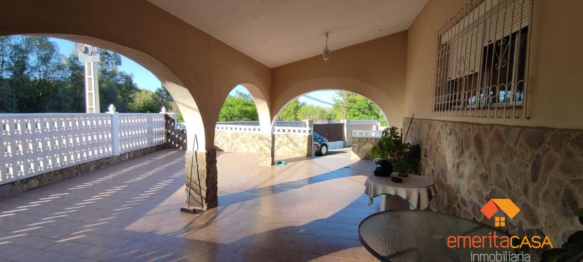 For sale of chalet in Mérida