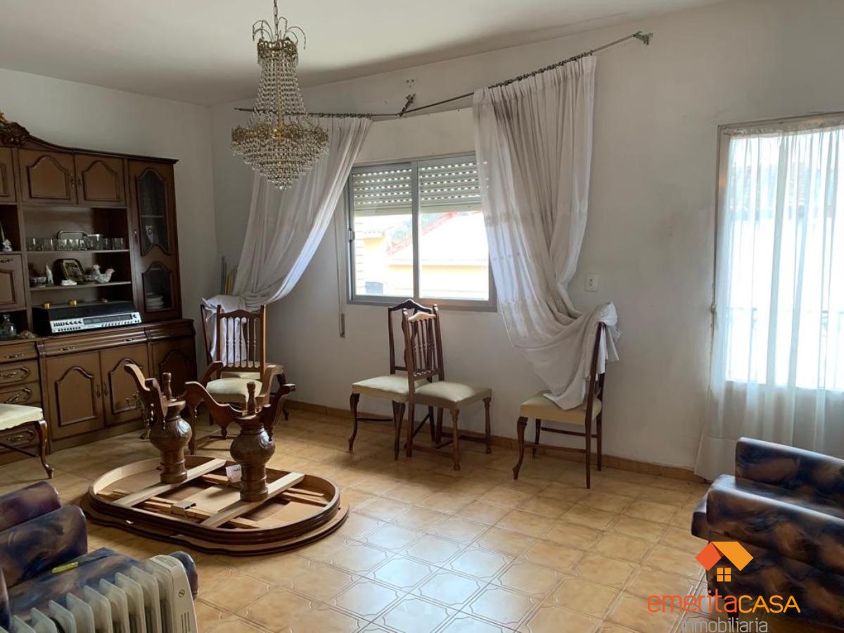 For sale of house in Trujillanos
