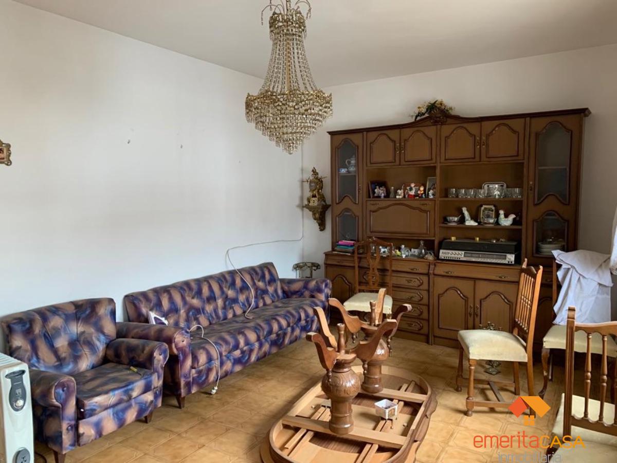 For sale of house in Trujillanos
