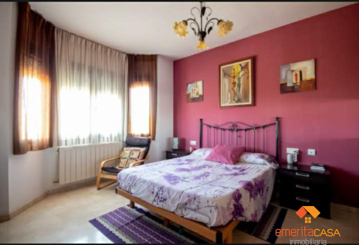 For sale of chalet in Mérida