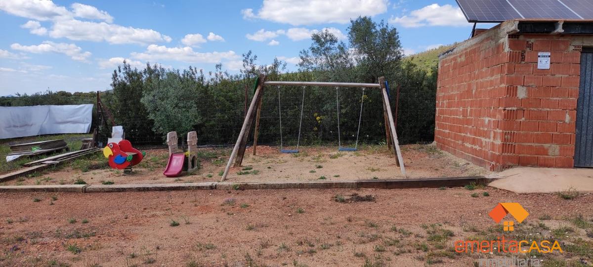 For sale of rural property in Mirandilla