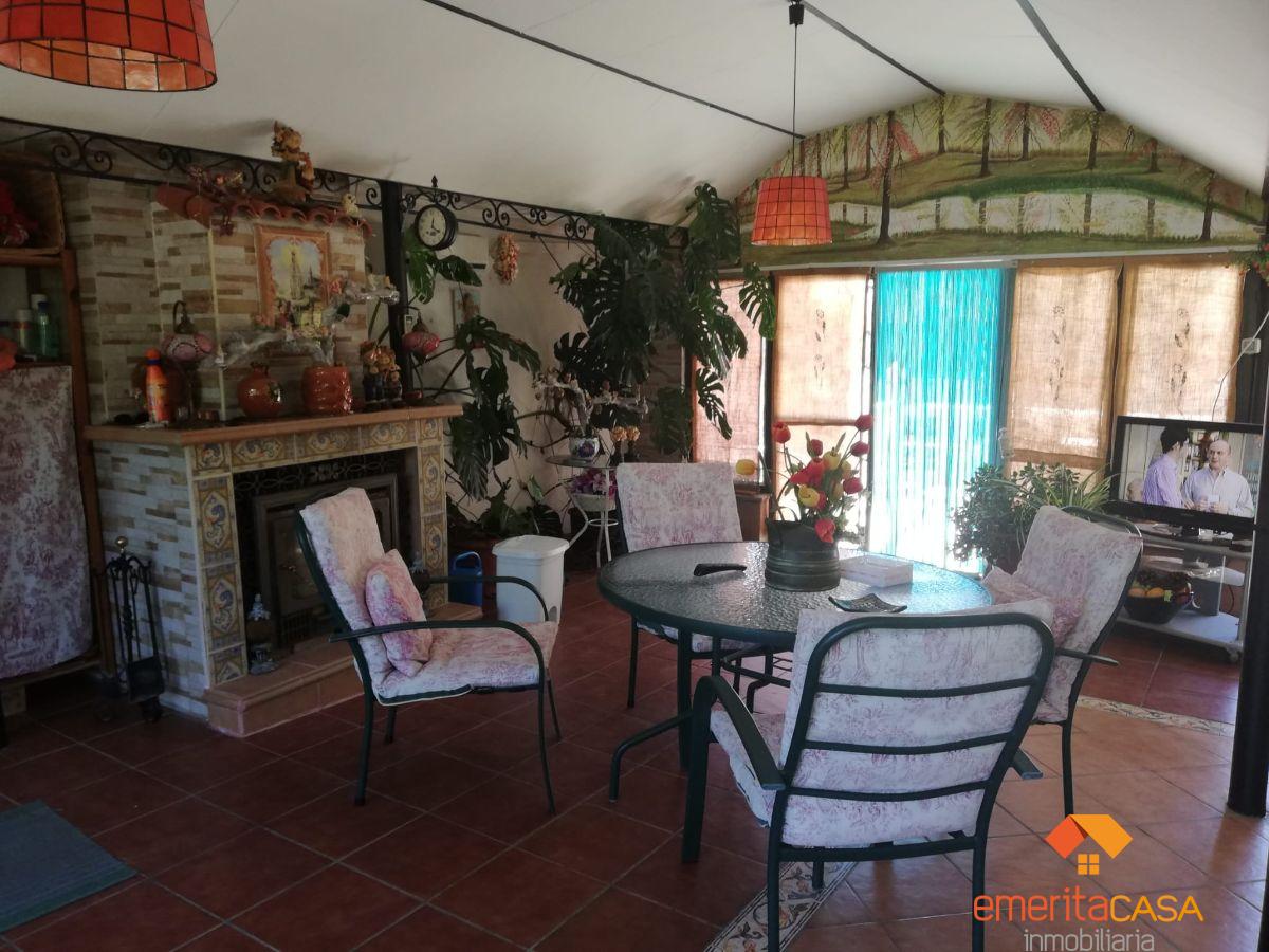 For sale of chalet in Badajoz