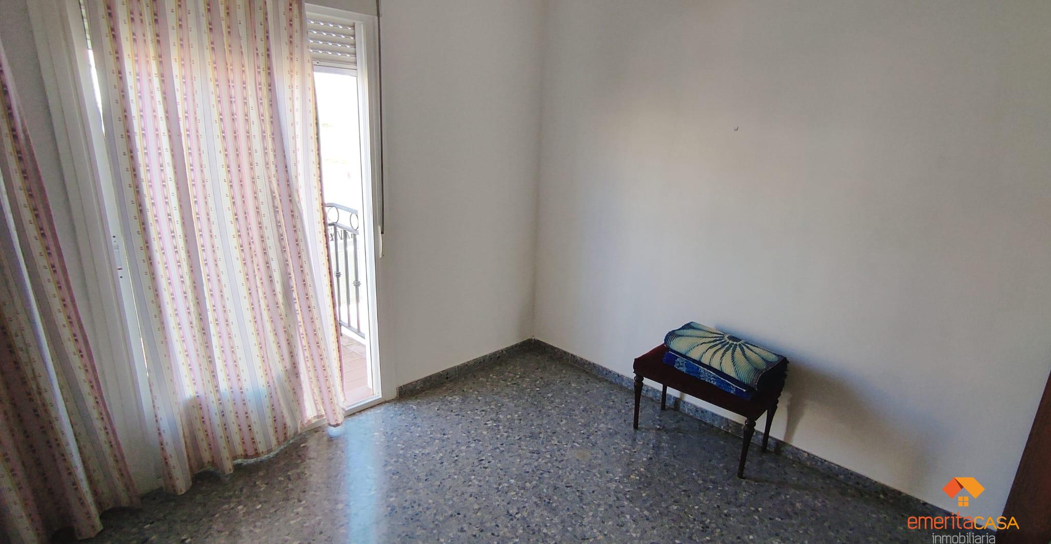 For sale of chalet in Mérida