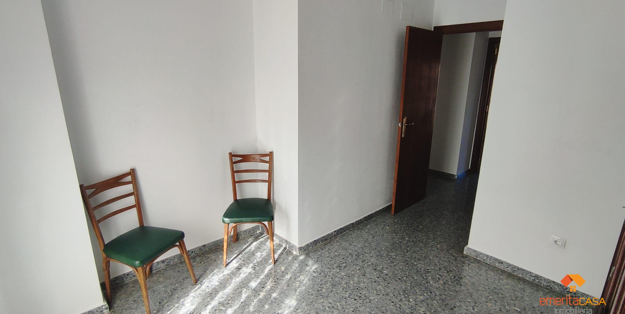 For sale of chalet in Mérida