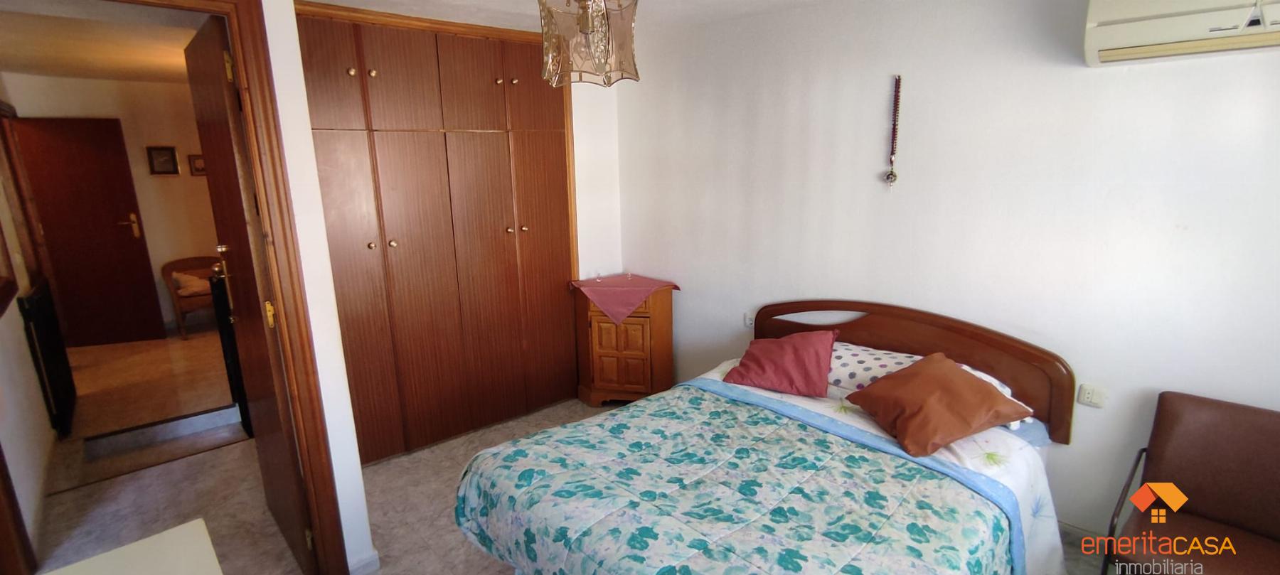 For sale of house in Valverde de Mérida