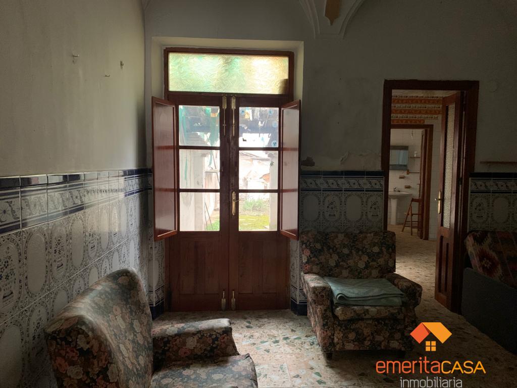 For sale of house in Villagonzalo