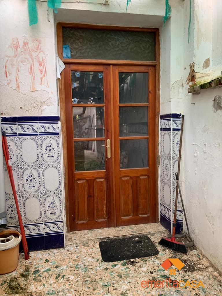 For sale of house in Villagonzalo