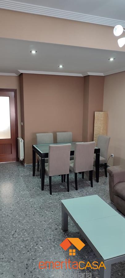 For sale of chalet in Mérida
