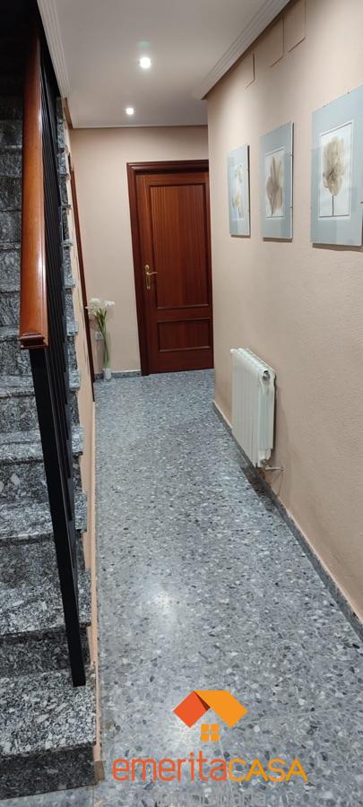 For sale of chalet in Mérida