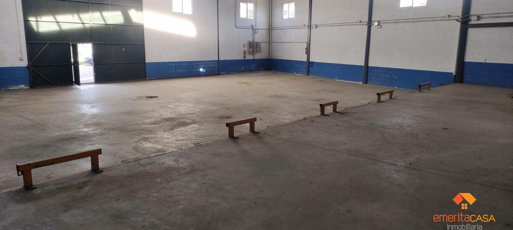 For sale of industrial plant/warehouse in Trujillanos