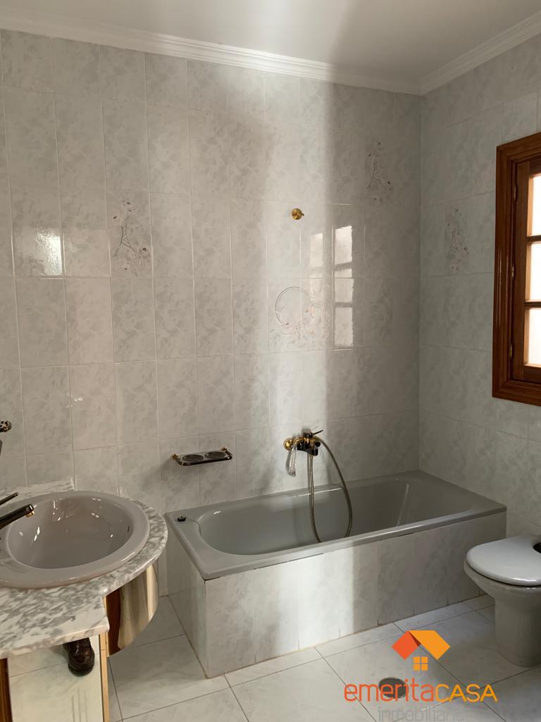 For sale of house in Calamonte
