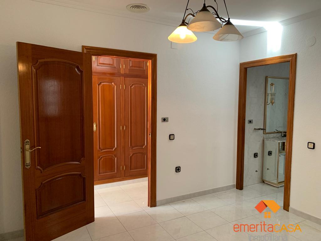 For sale of house in Calamonte