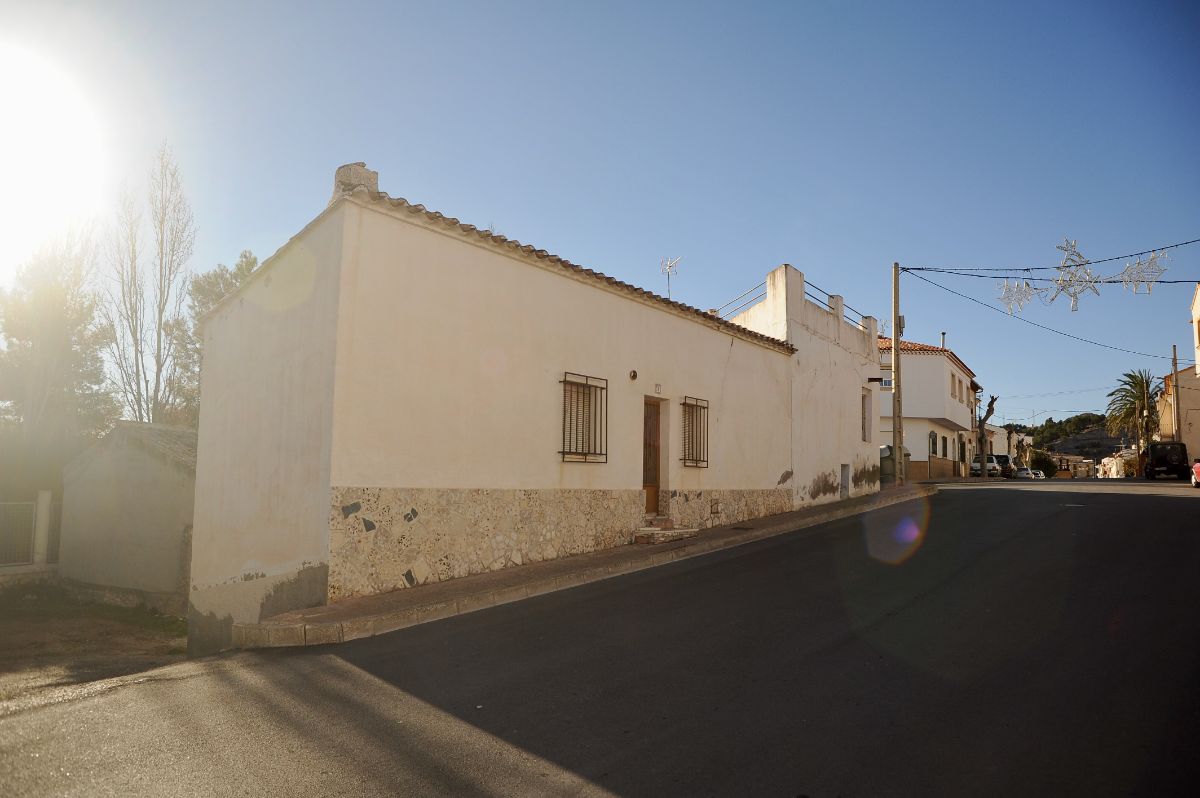 For sale of house in Vélez-Rubio