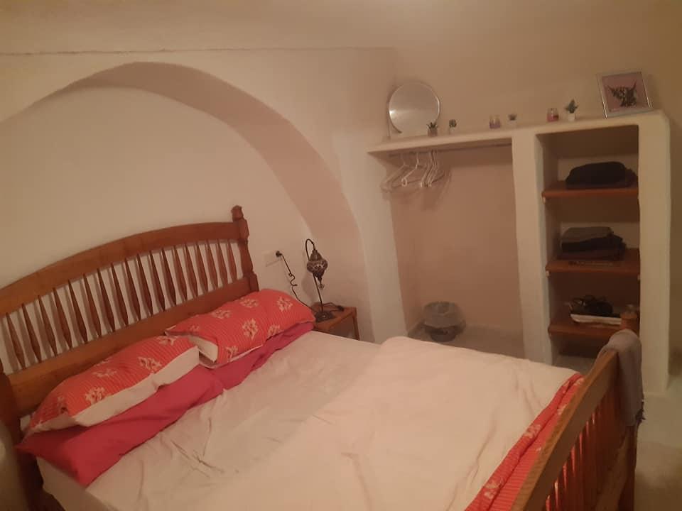 Köp av bondgård i Cortes de Baza