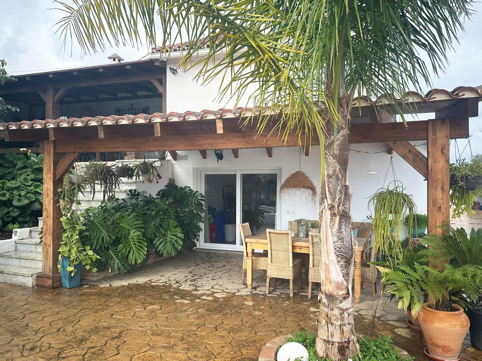 For sale of house in Alameda