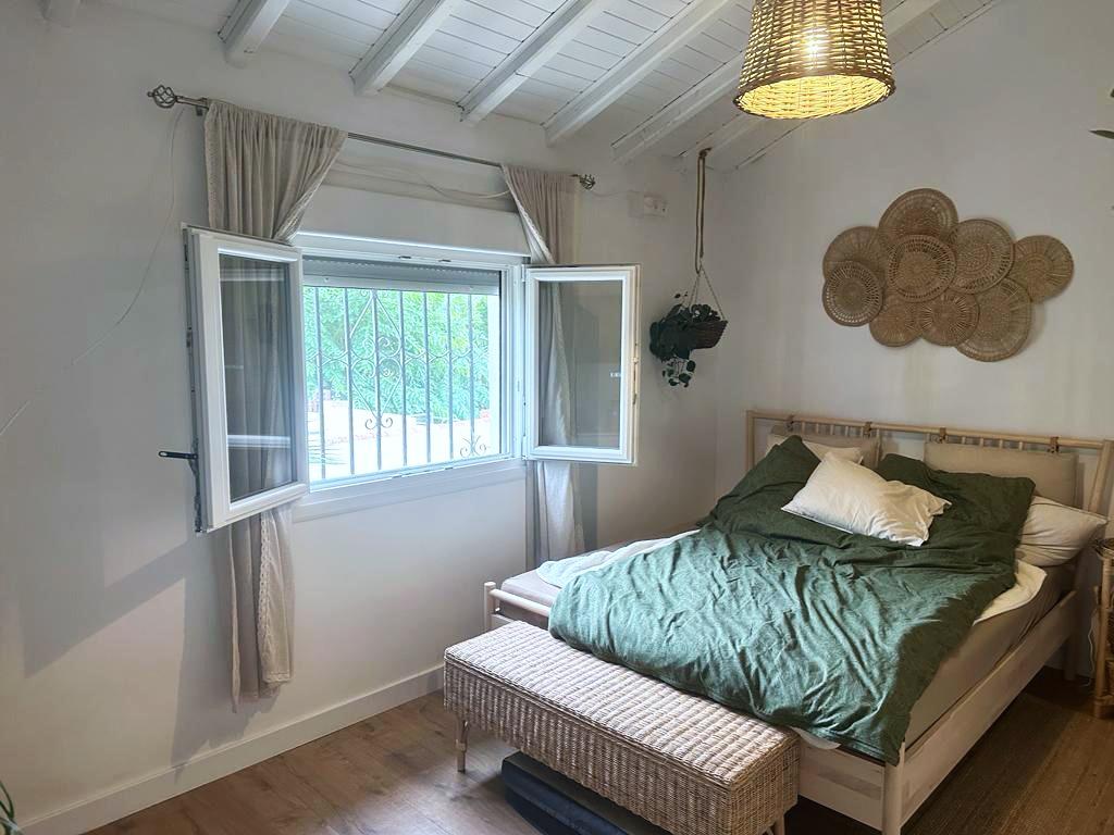 For sale of house in Alameda