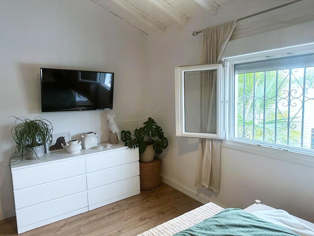 For sale of house in Alameda