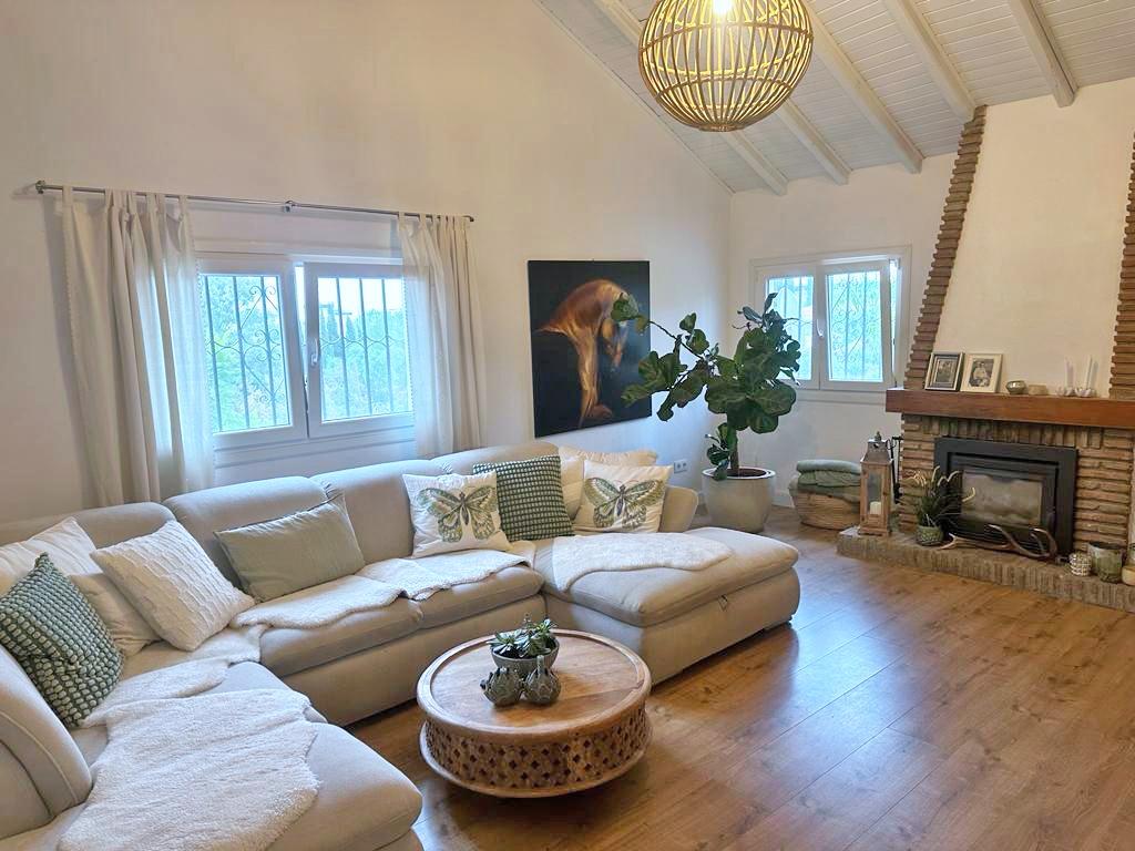 For sale of house in Alameda