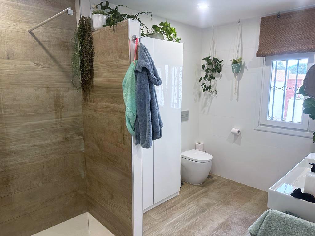 For sale of house in Alameda