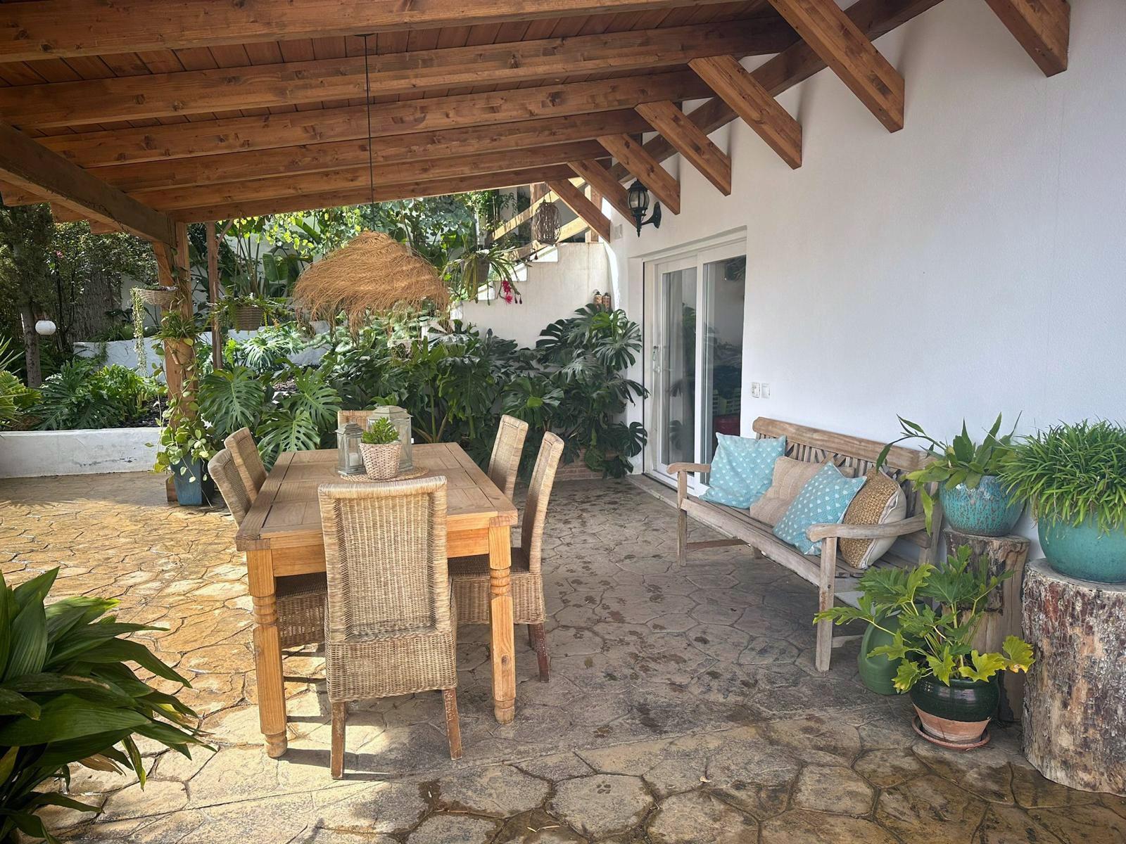 For sale of house in Alameda