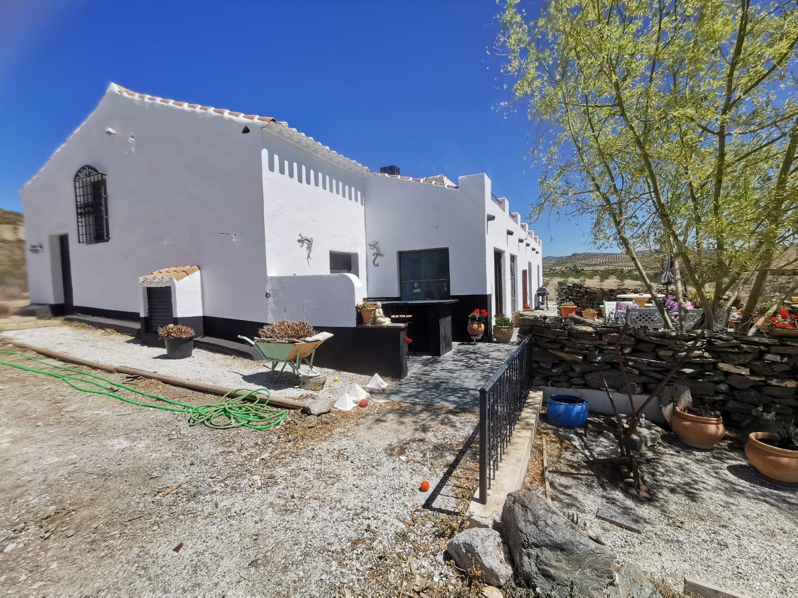 For sale of house in Oria
