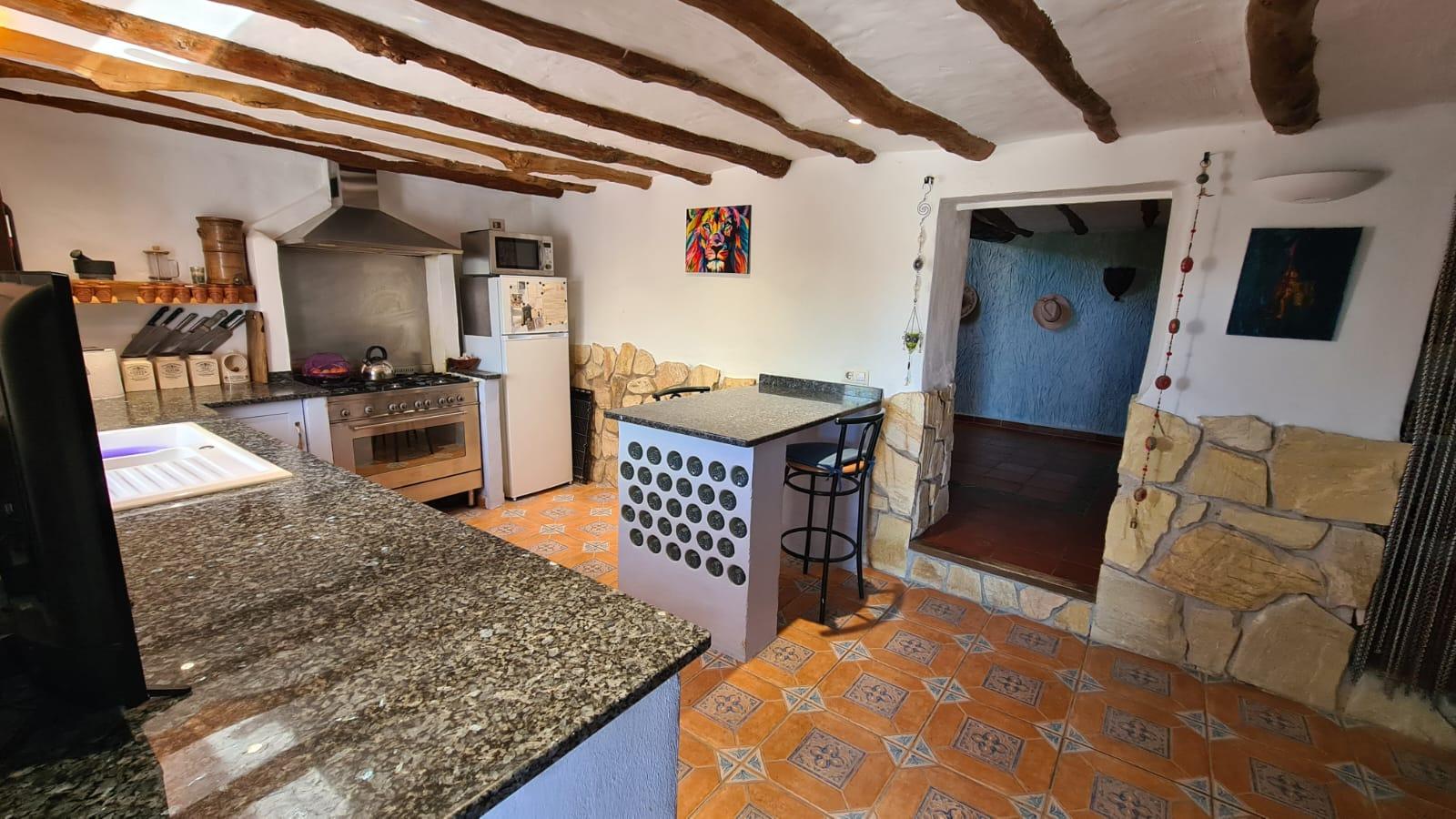For sale of house in Oria