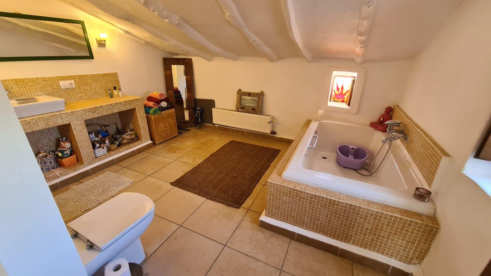 For sale of house in Oria