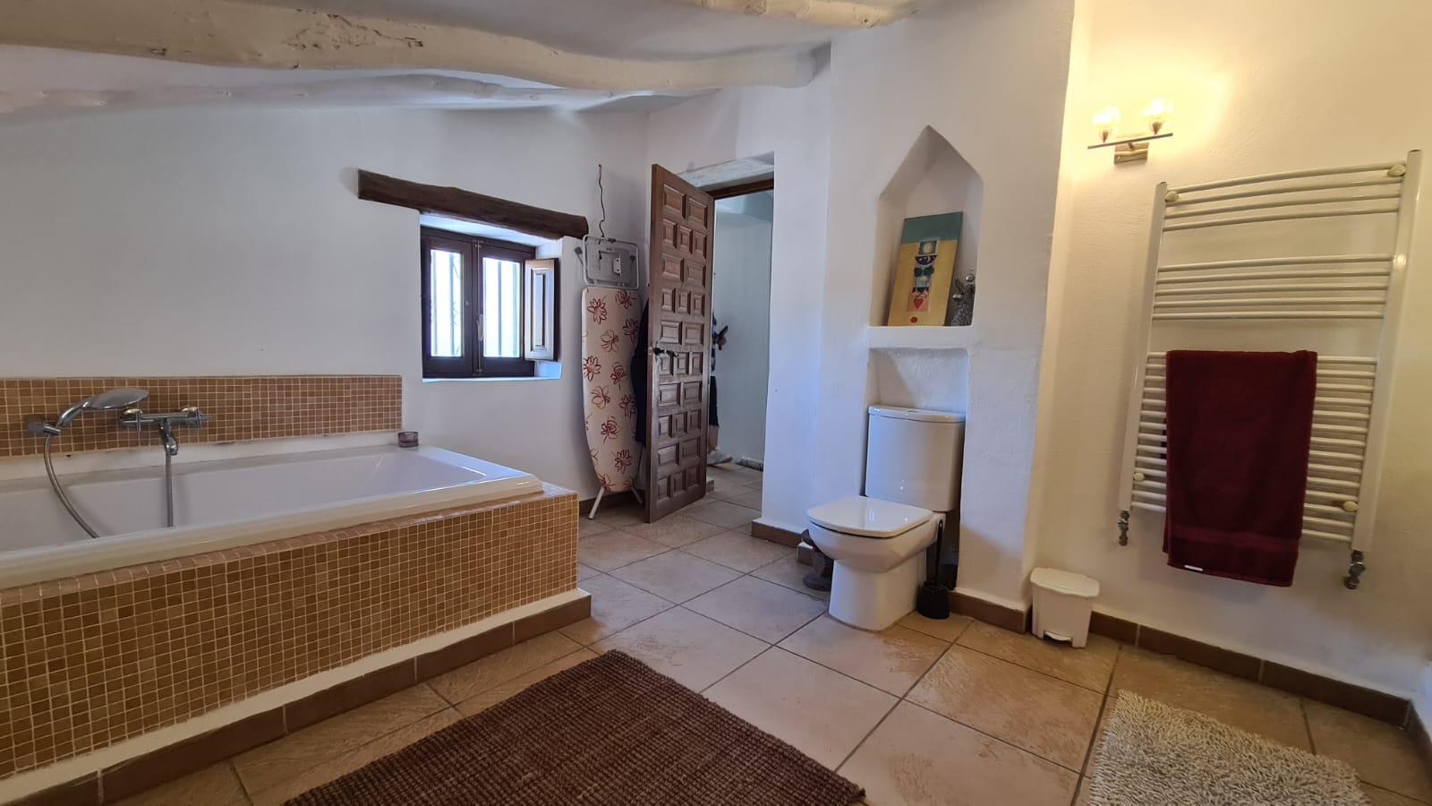 For sale of house in Oria